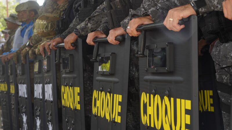 Governo do Ceará lança Operação “Expediente Operacional” e entrega escudos balísticos à PMCE