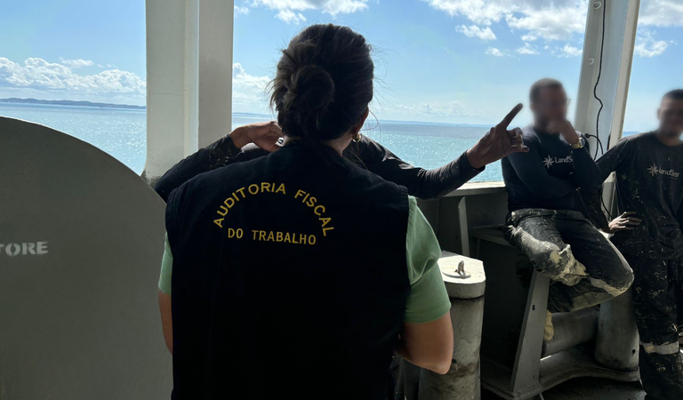 MTE resgata 16 trabalhadores brasileiros de navio de empresa norueguesa na Bahia