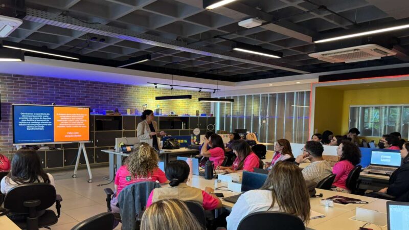 Segundo dia do Hackathon “Tech Por Elas” é marcado por treinamento e workshops práticos