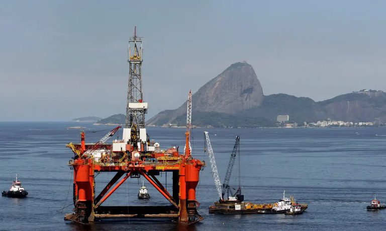 Produção de petróleo e gás natural no pré-sal registra recorde em março