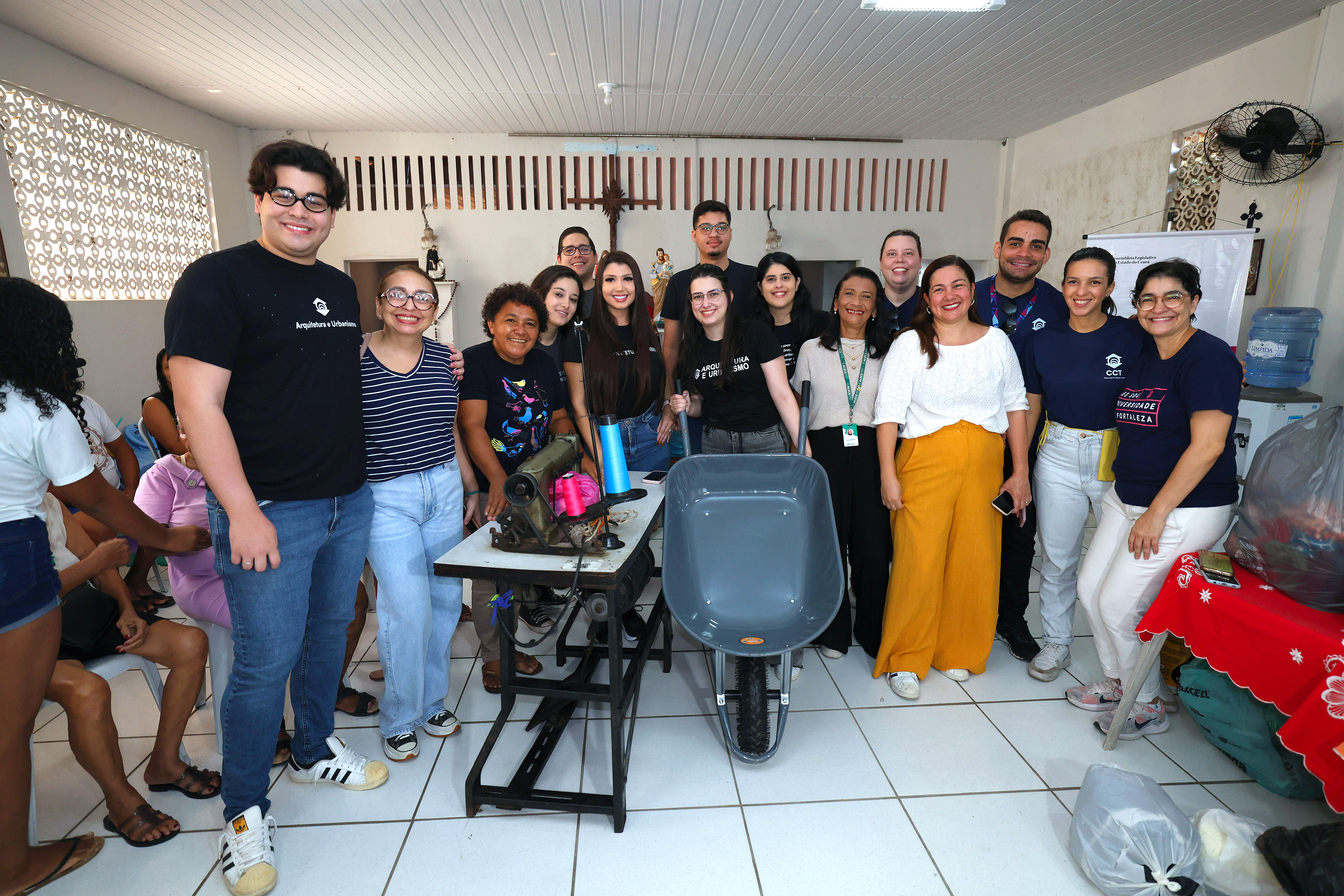 Alece e Unifor promovem reforma na capela da comunidade Pio XII