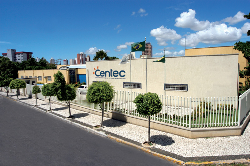 Alece comemora 26 anos de criação do Instituto Centro de Ensino Tecnológico