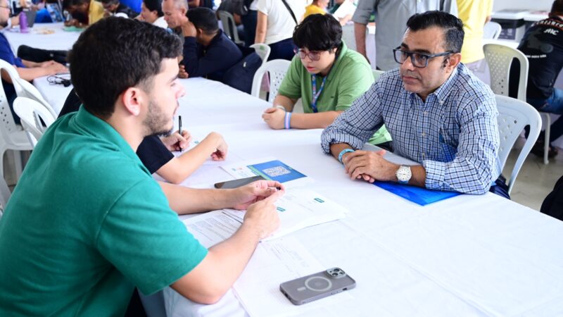 Dia D da Empregabilidade conecta empresas a profissionais com deficiência, em Fortaleza