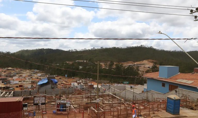 Lula anuncia investimentos na Bacia do Rio Doce. Assista