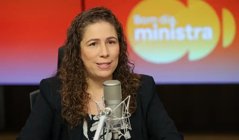 Concurso Nacional Unificado terá provas a cada dois anos, prevê Esther Dweck