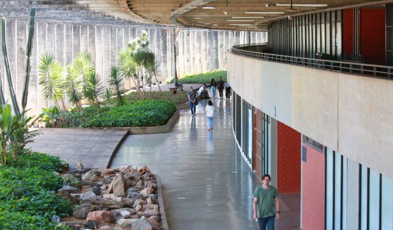 MEC garante R$ 400 milhões a institutos e universidades federais
