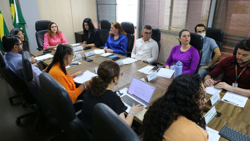 Gestão da Seduc avalia ações do semestre e debate estratégias de melhoria para a rede