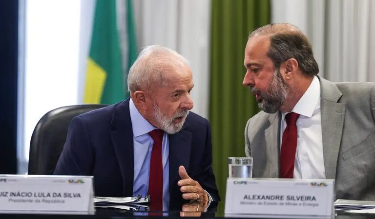 Bônus de R$ 883 mi de Itaipu será usado para reduzir contas de luz em agosto
