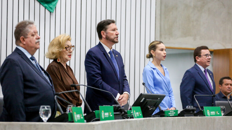 Alece reconhece trabalho do Lar Torres de Melo em sessão solene em homenagem aos 120 anos da instituição