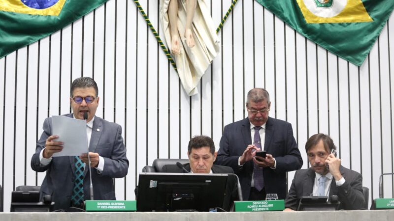Alece inicia tramitação de projetos para doação de imóveis à UFCA