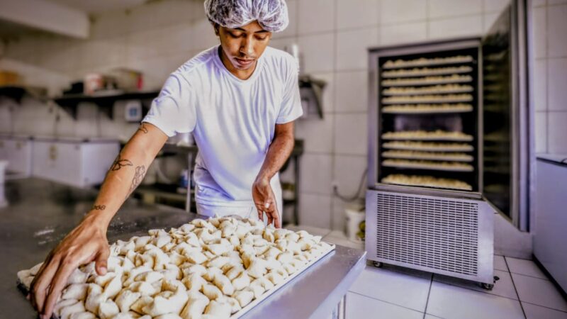 Com mais de 10.500 novos postos de trabalho, geração de empregos no Ceará cresce em todos os setores em setembro