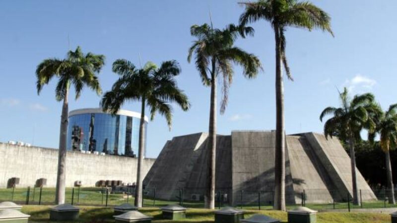 Alece celebra 75 anos da 2ª Igreja Presbiteriana de Fortaleza em sessão solene nesta terça