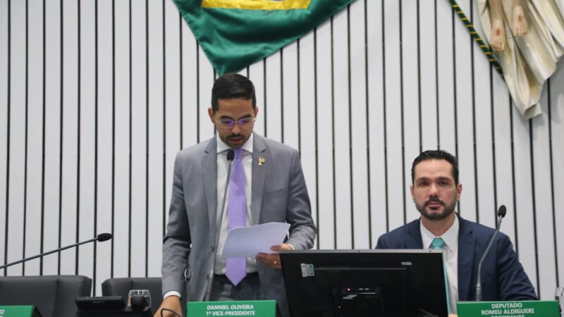 Alece inicia tramitação de dez projetos de parlamentares nesta terça