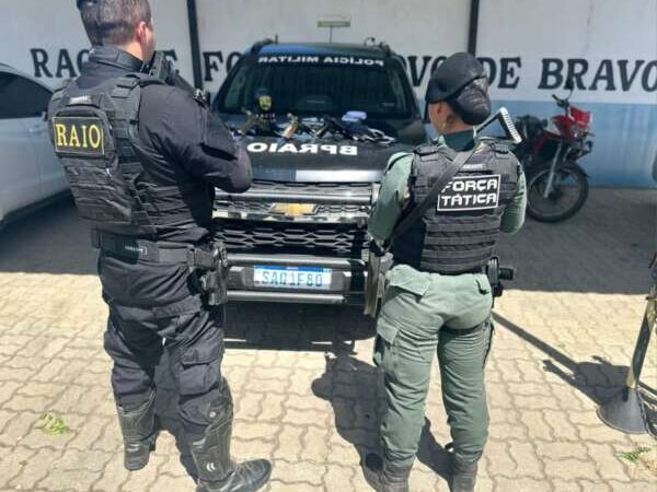 Trio é capturado pela PMCE com armas de fogo e drogas em Boa Viagem