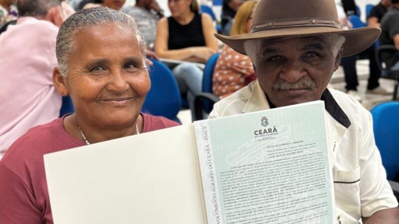 Governo do Ceará realiza entrega de títulos de propriedade em Juazeiro do Norte