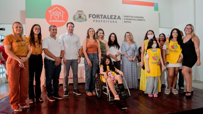 Prefeitura, em parceria com UJVP e Receita Federal, realiza doação de 500 perucas para pacientes com câncer