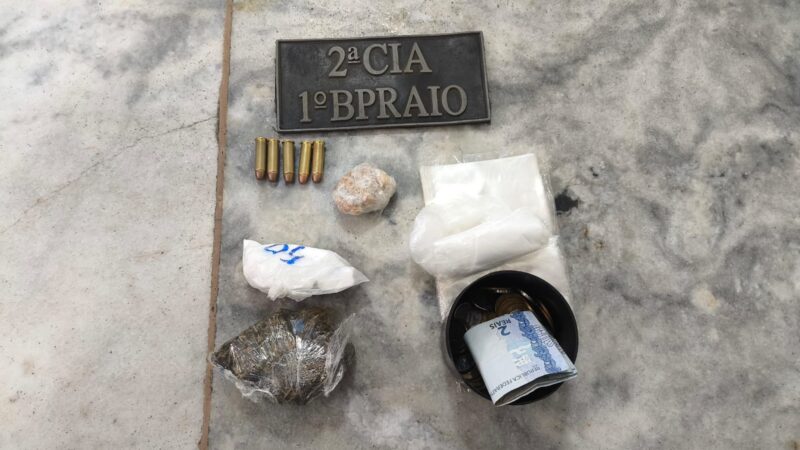Polícia Militar prende homem por tráfico de drogas em Maranguape