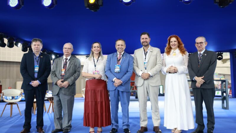 Ceará em destaque: governador Elmano de Freitas é homenageado na 20ª Expolog por avanços e investimentos em logística no estado