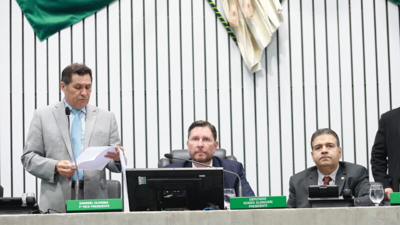 Alece inicia tramitação de 30 propostas de parlamentares nesta quinta