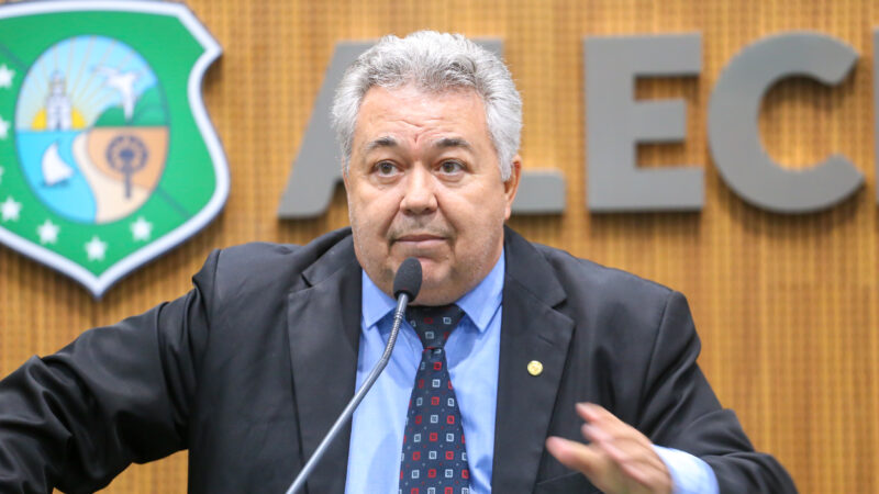 Tomaz Holanda toma posse na Alece na vaga de Stuart Castro, que se licencia