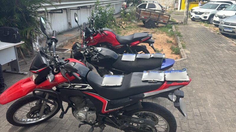 Polícia Militar recupera três motos roubadas no bairro Barroso