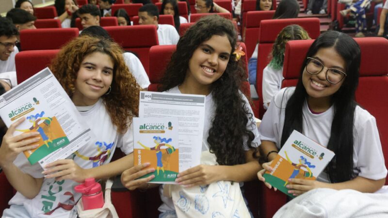 Programa Alcance Enem reúne mais de dois mil jovens e busca novo recorde de aprovações