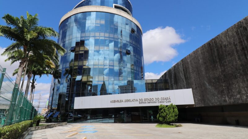 Aprovados no cadastro de reserva do concurso de 2021 da Alece são convocados