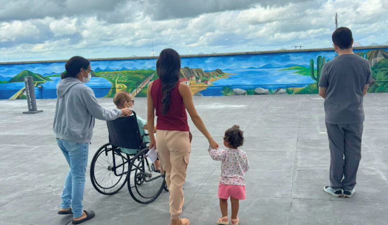 HRSC inaugura espaço ao ar livre com pintura de paisagens do Sertão Central para uso terapêutico de pacientes