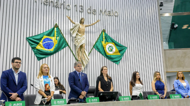 Reivindicações da comunidade autista marcam sessão solene na Alece