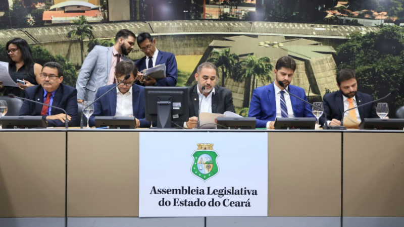 Comissões aprovam 22 projetos e dois requerimentos de audiência pública