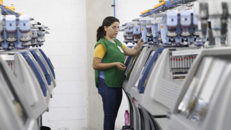 Indústria cearense registra segundo maior saldo de empregos do Nordeste