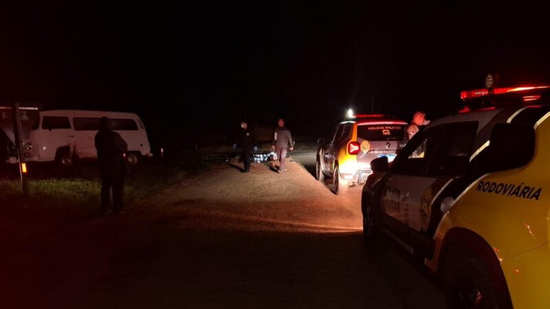 Motociclista morre após bater em Kombi que cruzava a pista em trevo da PR-340
