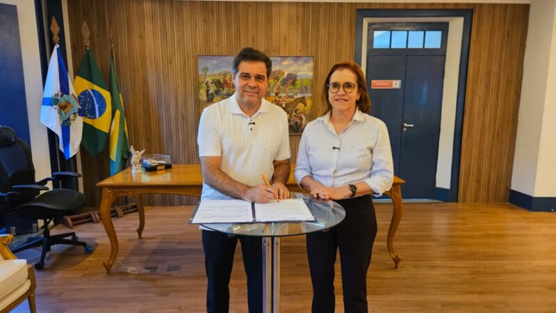 Prefeito Evandro Leitão sanciona lei que cria 147 vagas para reforçar a Rede Municipal de Saúde
