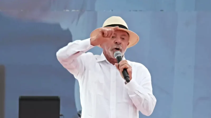 Lula volta a prometer recuperação da indústria da defesa no Brasil, mas diz não querer guerra