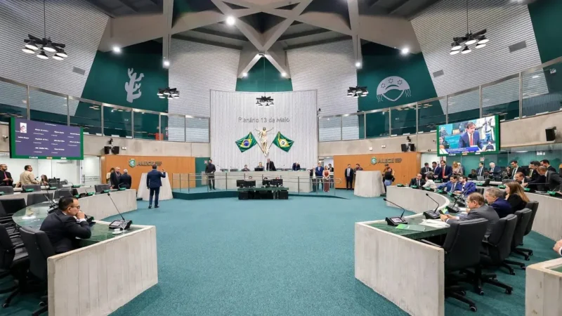 Alece tem 12 deputados que não disputarão a reeleição em outubro; veja quem são