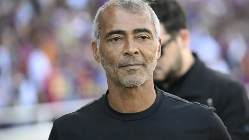 Romário tem parte do salário do Senado retido para pagar dívida: ‘impacto material irreversível’
